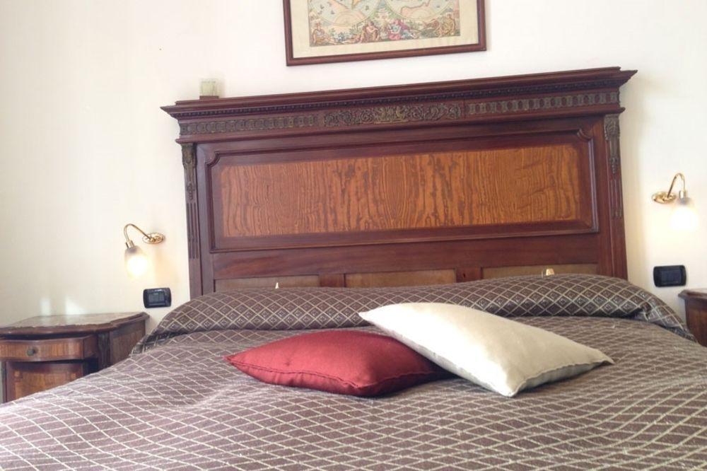 La Dimora Dei Baroni Bed & Breakfast Napoli Dış mekan fotoğraf