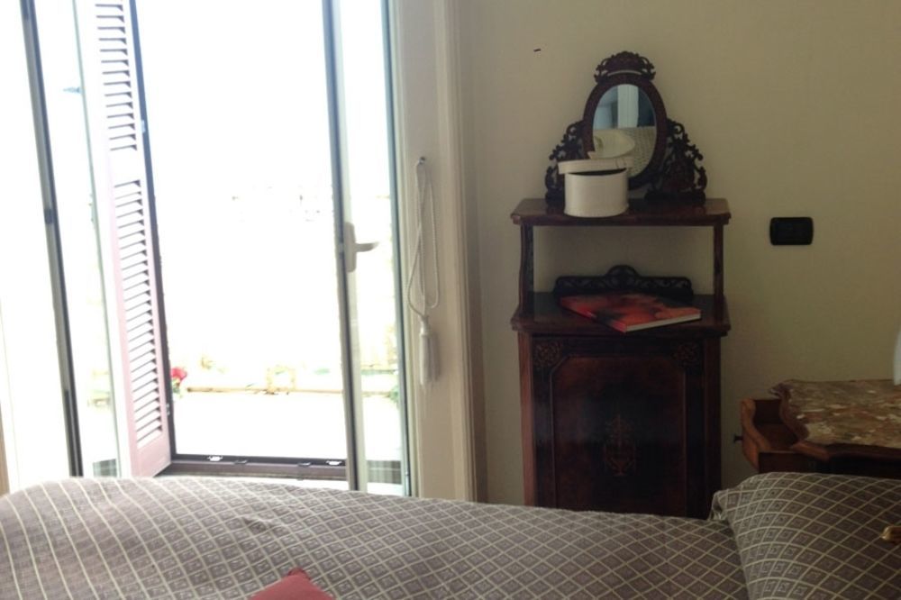 La Dimora Dei Baroni Bed & Breakfast Napoli Dış mekan fotoğraf