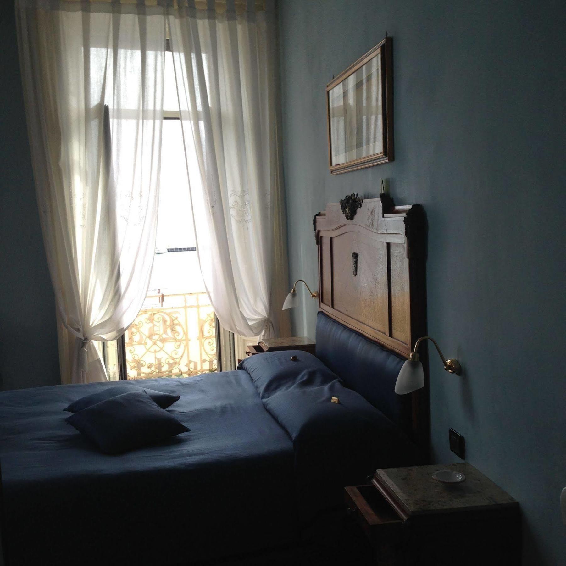 La Dimora Dei Baroni Bed & Breakfast Napoli Dış mekan fotoğraf